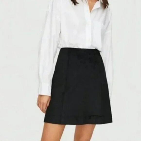 Aritzia Babaton Vegan Suede Modern Mini Skirt Black Size 2 - Picture 5 of 10